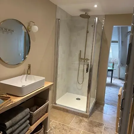 La Maison Du Tripot Bed & Breakfast 4*