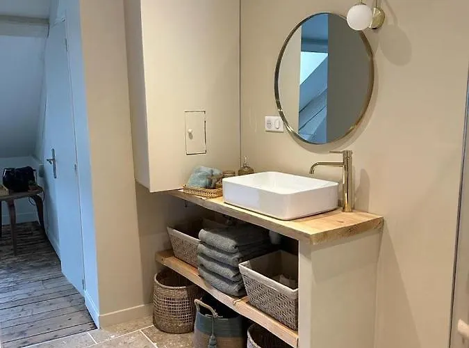 Couette-café La Maison Du Tripot 3*