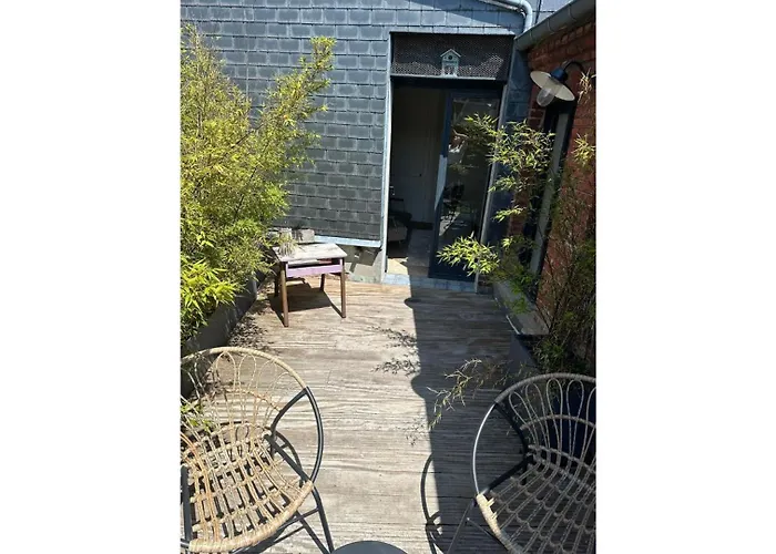 Couette-café La Maison Du Tripot 3*